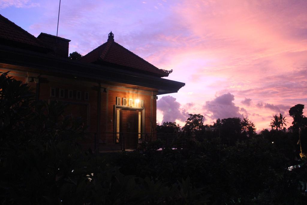 Tagel Karsa House Hotel Ubud  Bagian luar foto