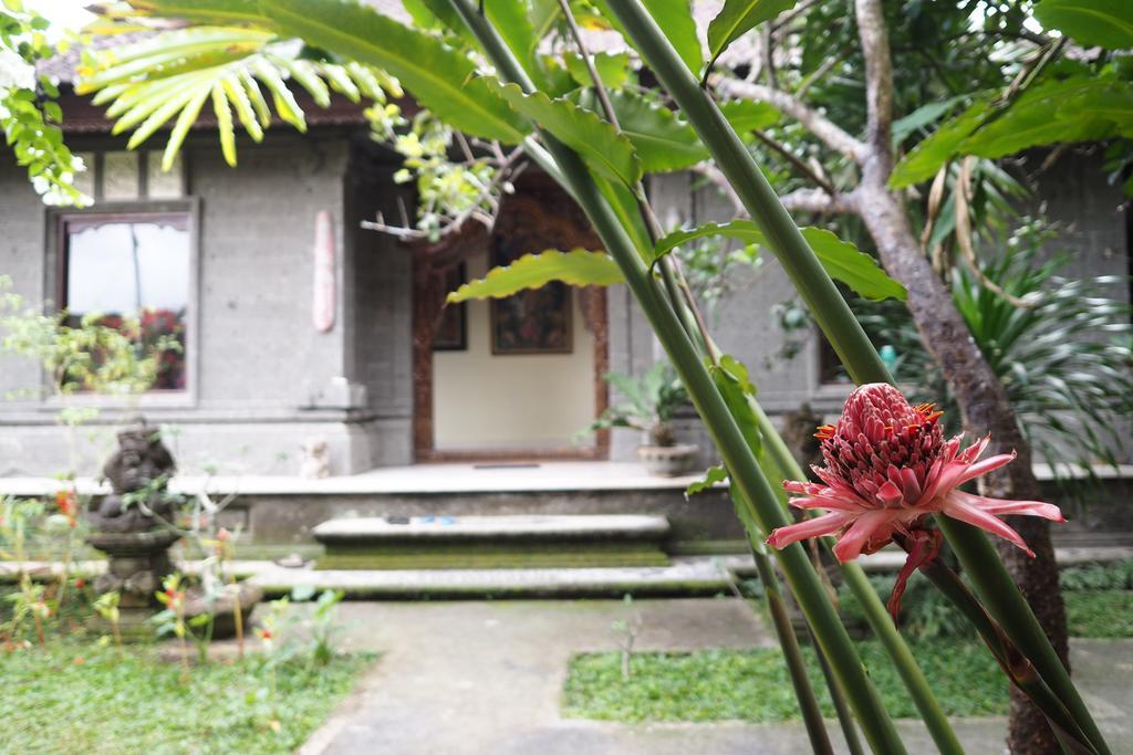 Tagel Karsa House Hotel Ubud  Bagian luar foto