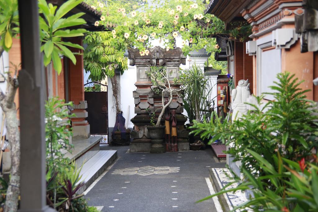 Tagel Karsa House Hotel Ubud  Bagian luar foto